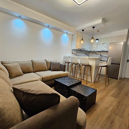 Elois Luxury Apartment Tirana Exterior photo